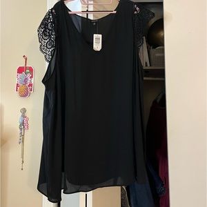 Torrid size 5 black blouse